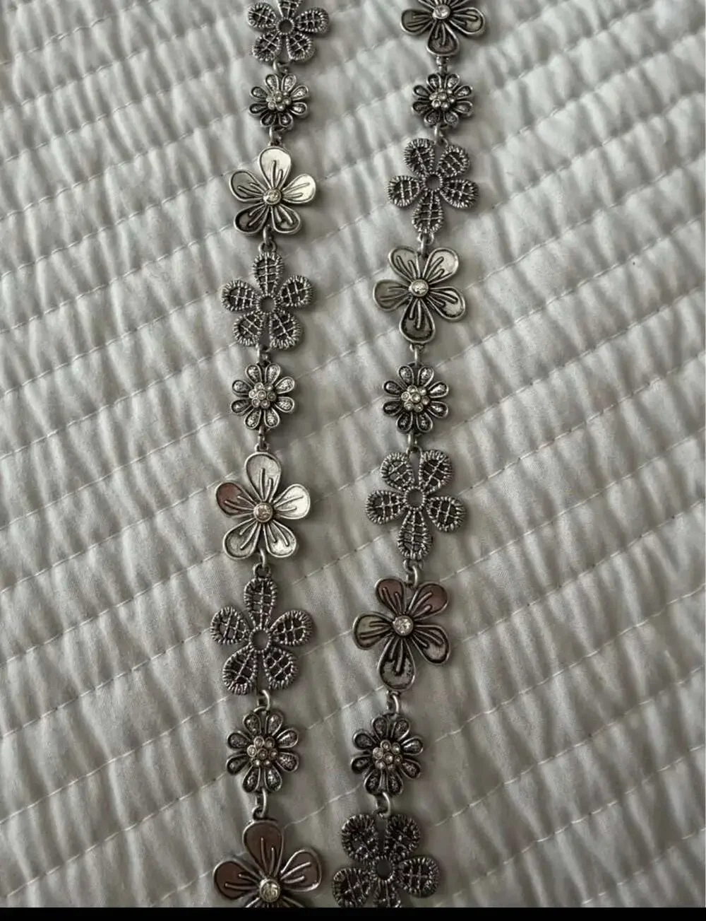 Premier Designs Daisy Chain Long Floral Necklace